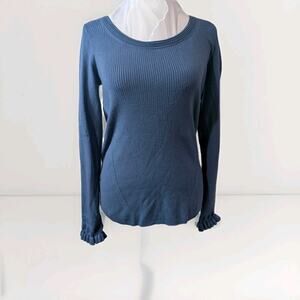 Ann Taylor Women’s Shirt Blue Ribbed Thick Knit Stretchy Fitted Top Ruffles EUC